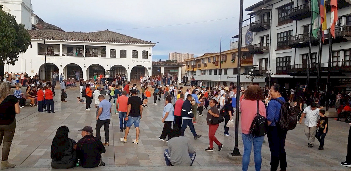 Rionegro (la place principale, musique et dance)